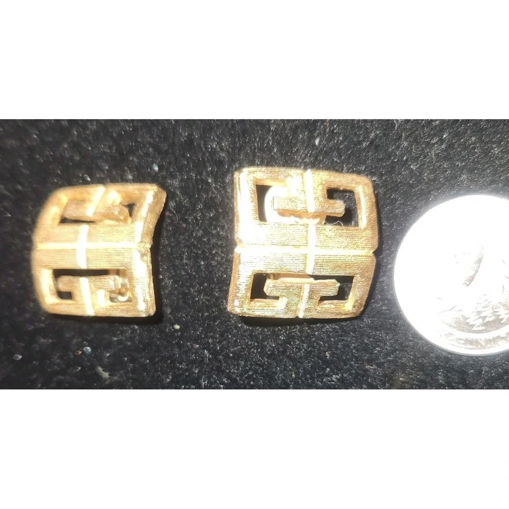 GIVENCHY GG GOLD PLATED EARRINGS‎ Clip-on
